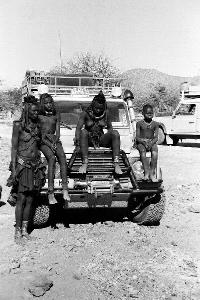 Himbas with Pim's Land-Rover 